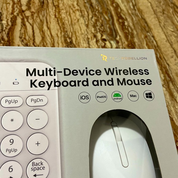 Multi-Device Wireless Keyboard and Mouse Compatible with iOS Android Mac Windows - Picture 3 of 4